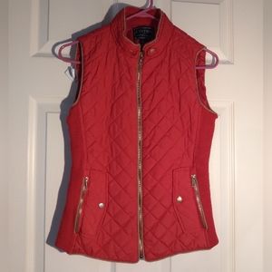 C'esttoi Women's Quilted Vest - Red - Size SMALL